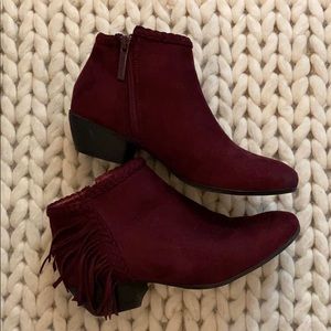 Maroon booties